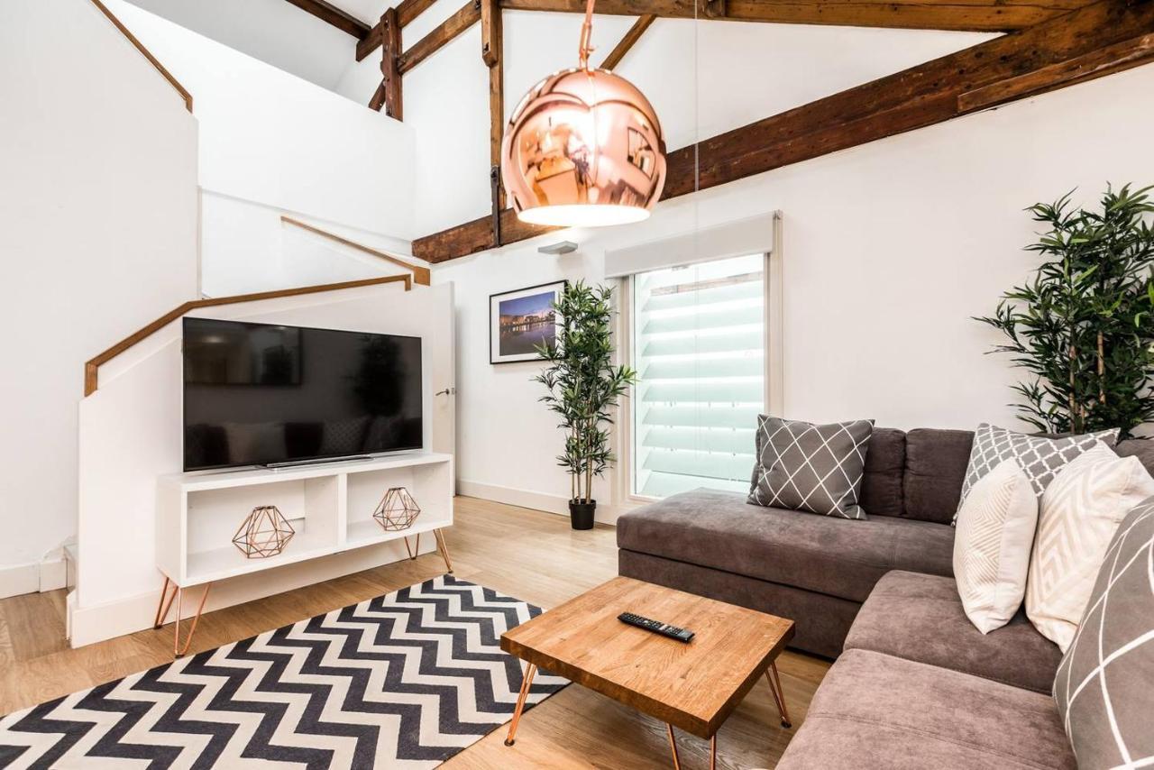 Host - Loft Apt In L1 - Walk Everywhere Holiday home